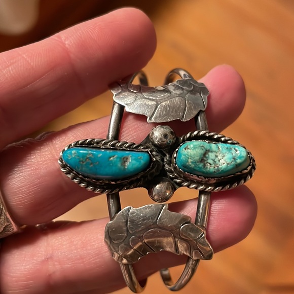 Old Pawn Large Two Turquoise Stone Sterling Cuff Beautiful! - Picture 8 of 11